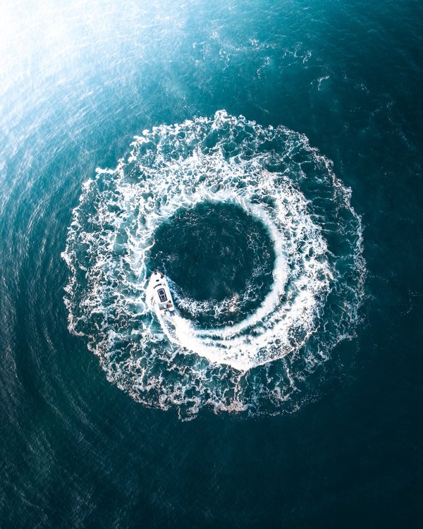 Comment accoster sur une plage en bateau ?